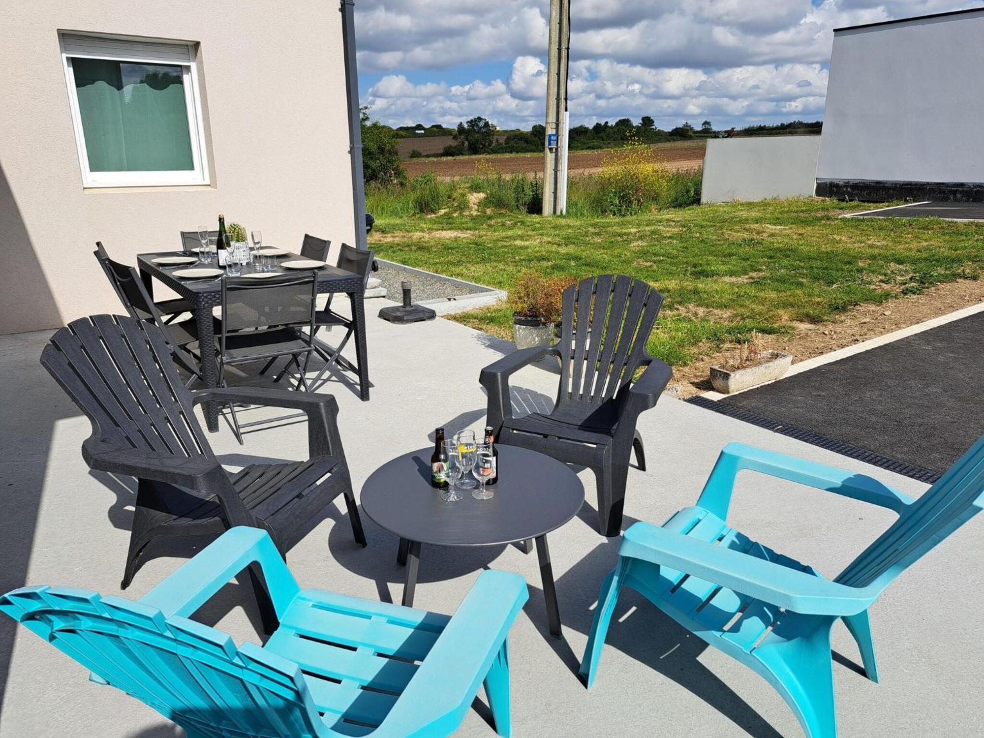 Single Storey Holiday Home In Cléder Kültér fotó